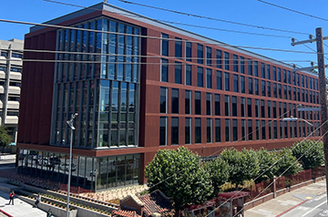 New university science building squeezes labs and jeopardizes research, some say