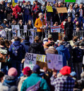 Tuhanded kogunevad üle USA ja kogu maailmas Stand Up for Science üritustele