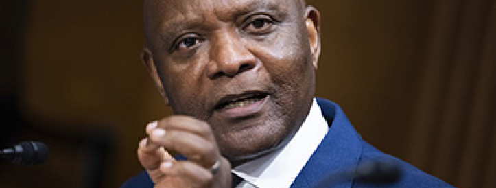 USA ülemaailmse HIV/AIDSi programmi lahkuv juht kutsub Trumpi üles kärpeid tagasi võtma